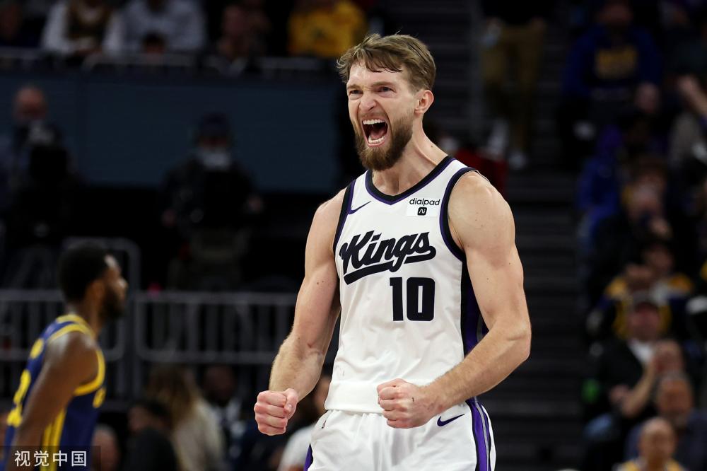 新援的头球 新援的头球