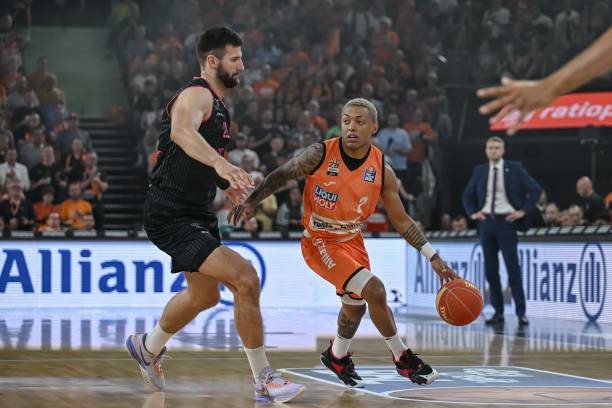 意无意间给 意无意间给